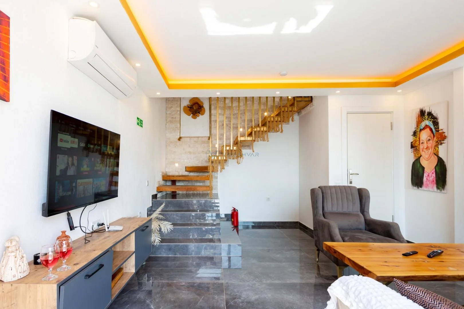 Villa Gold Moon