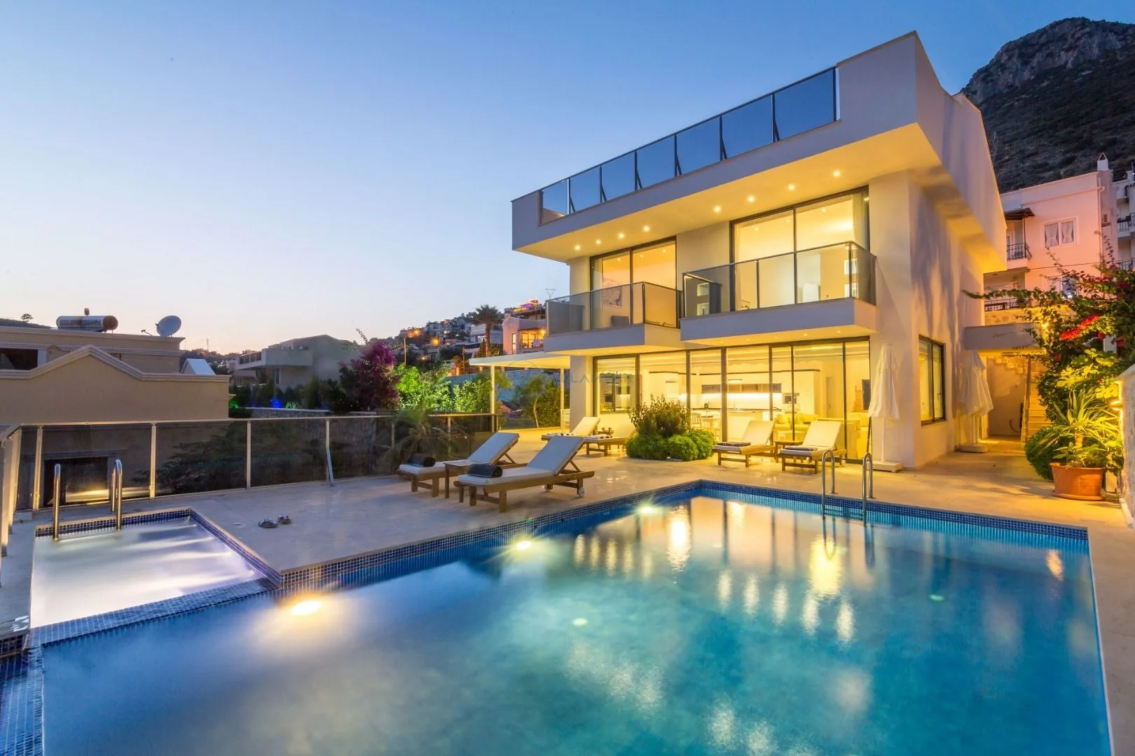 Villa İstanbul Pine