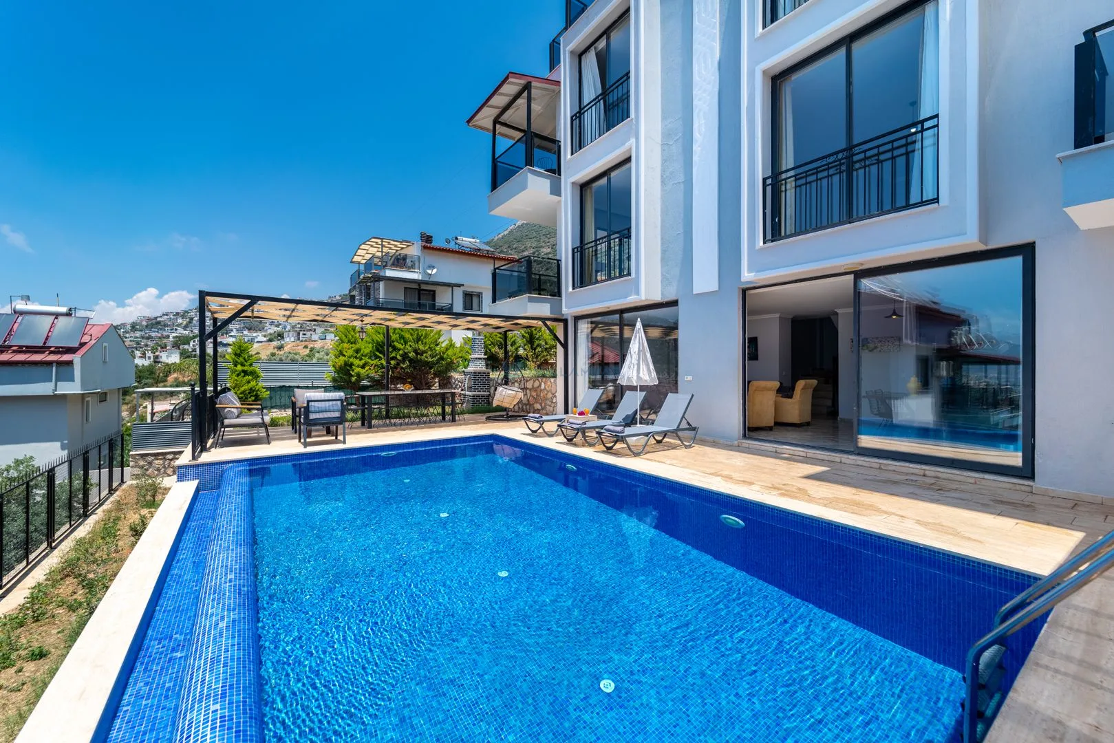 Villa Cblok