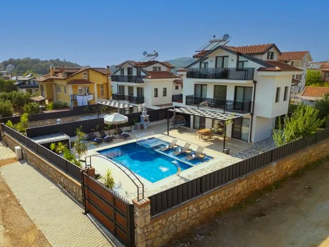 Villa Fullmoon
