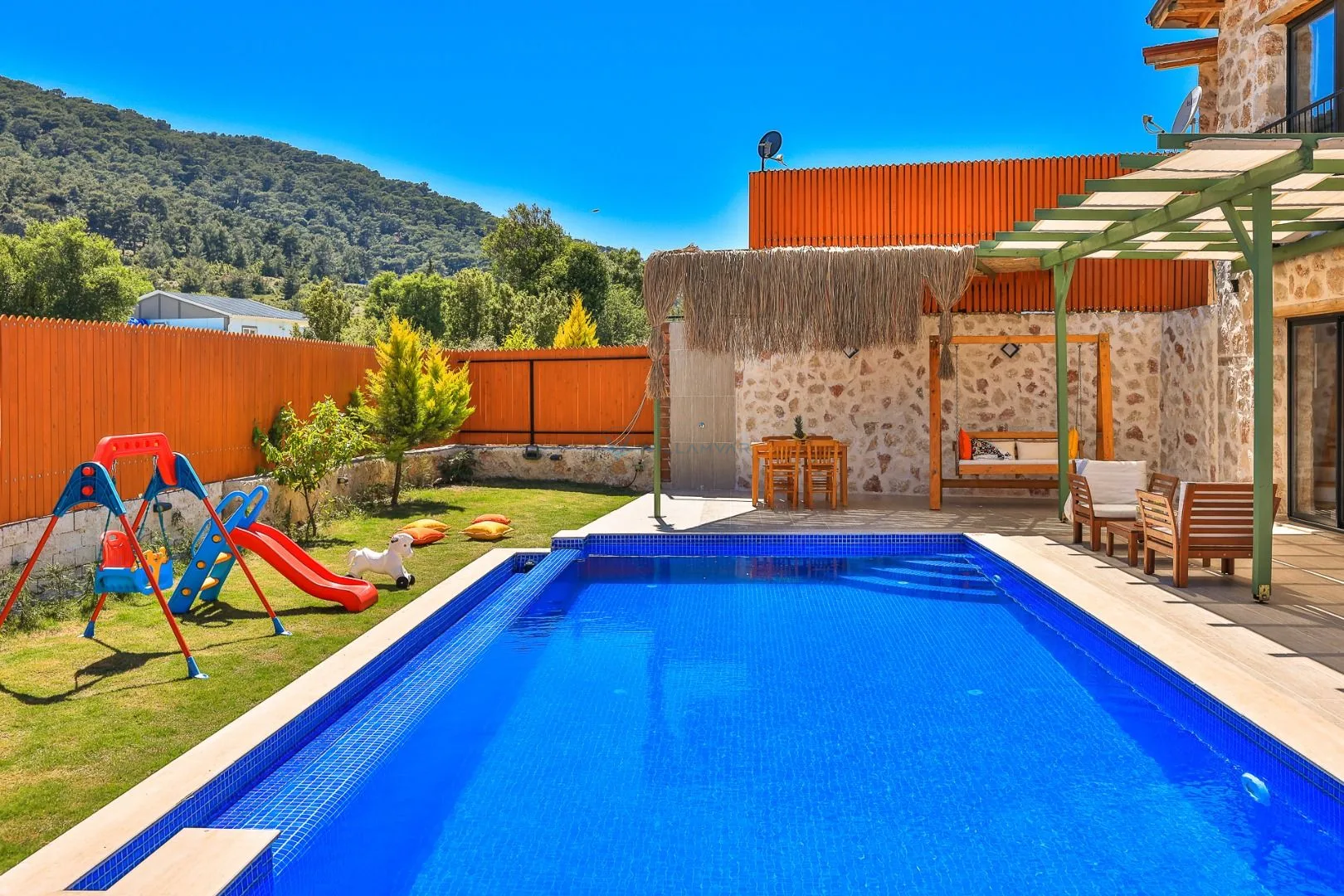 Villa Bonus 1