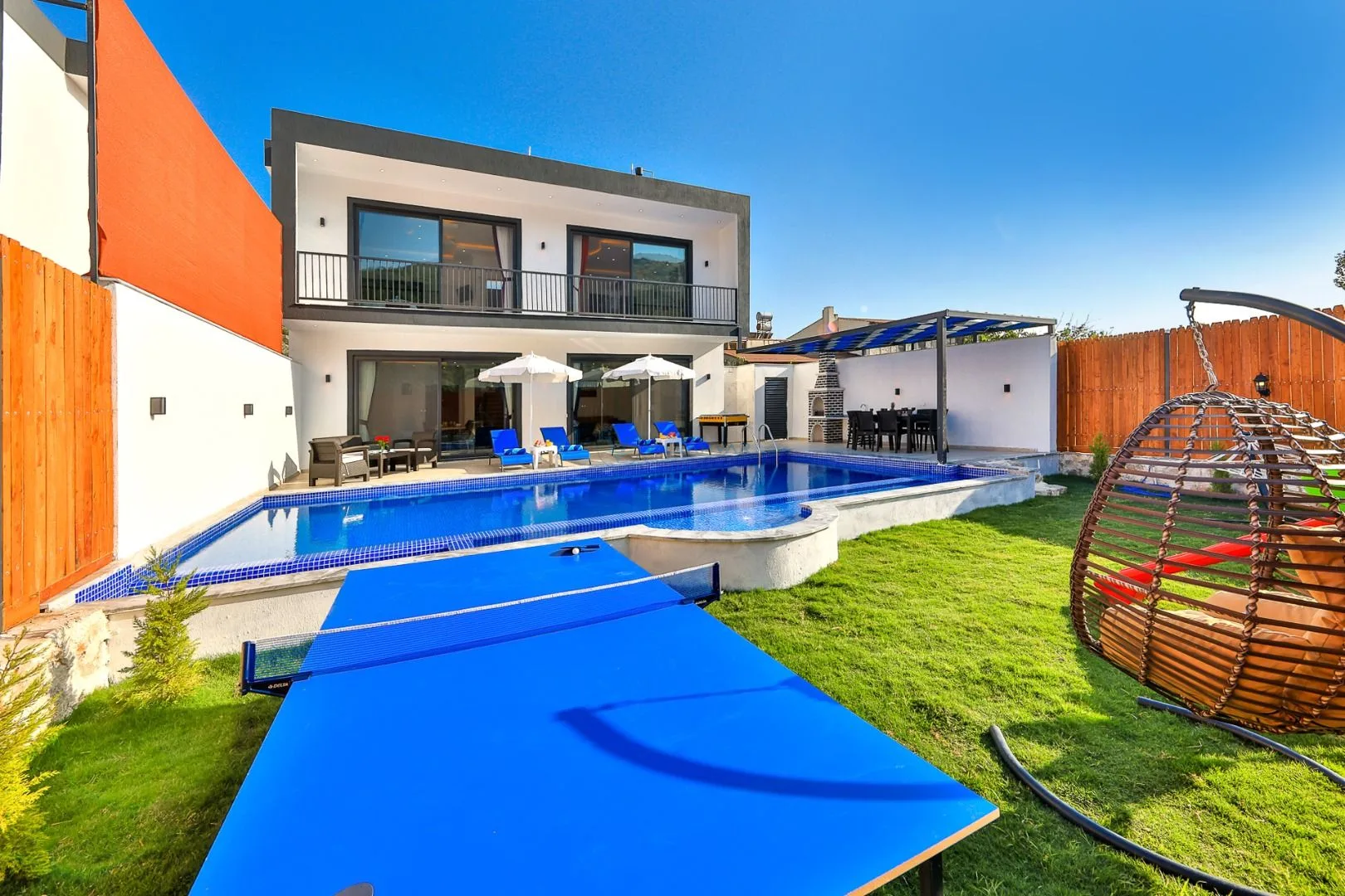 Villa White Castle
