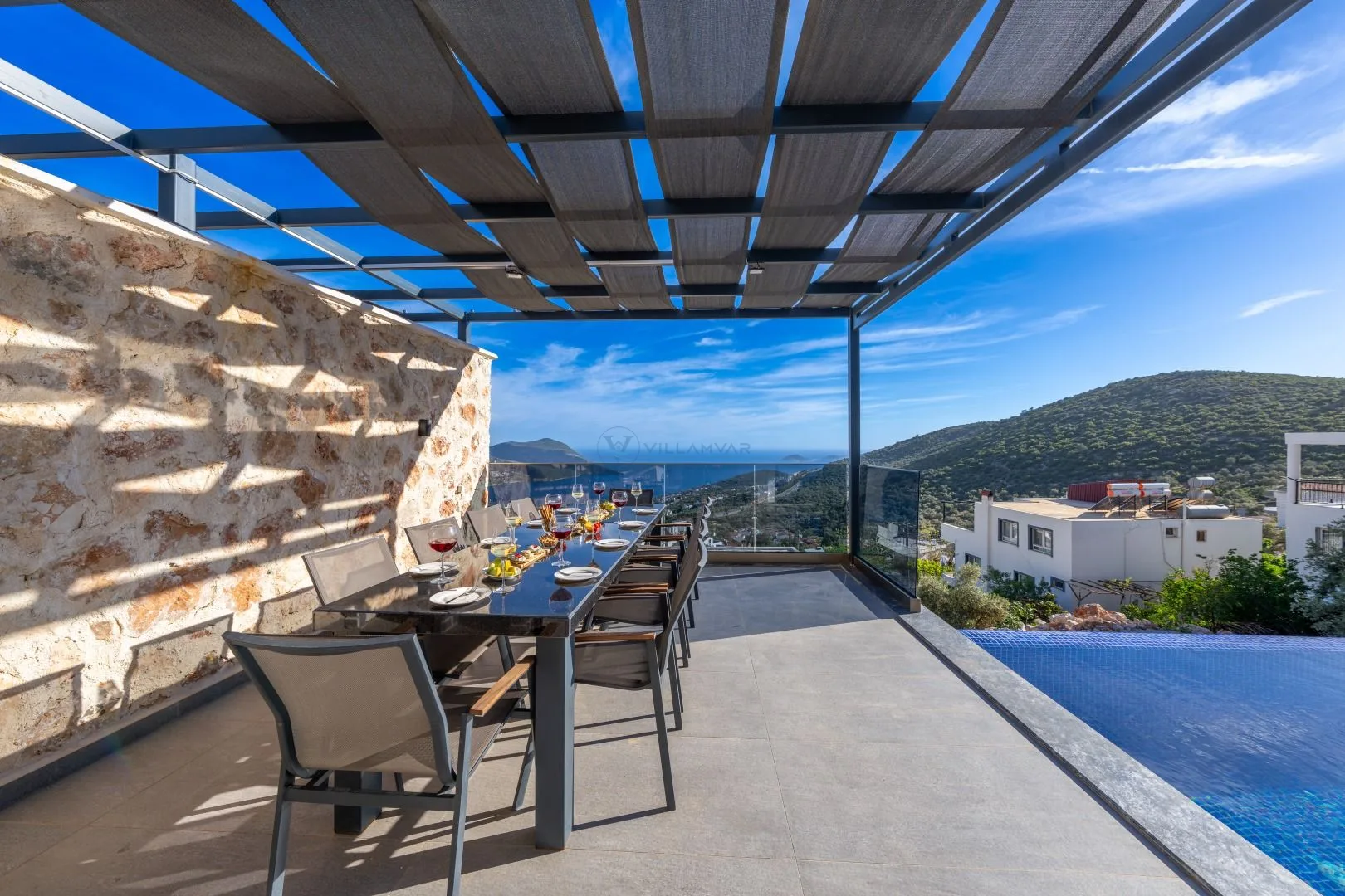 Villa Elit 3 Soldaki