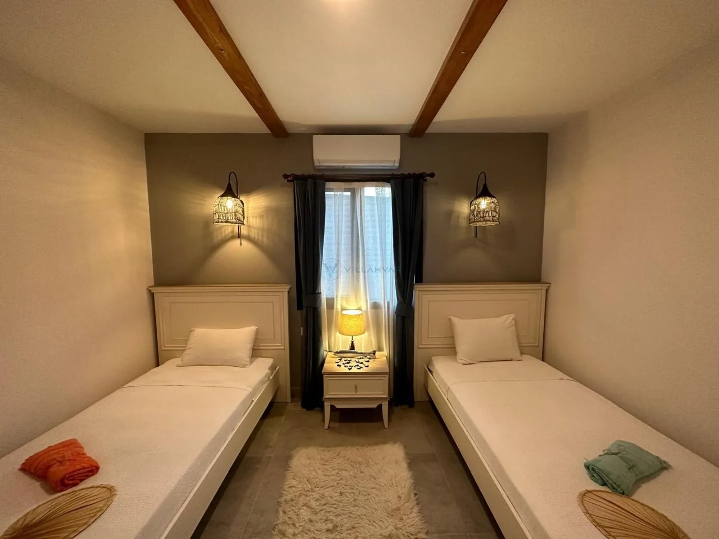 Villa Timbered Uno