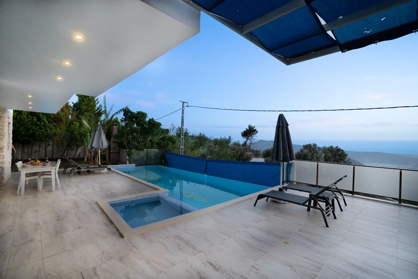 VR Villa Avalon