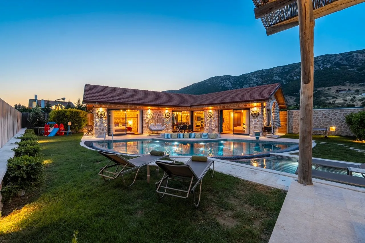 Villa Topçu Stone