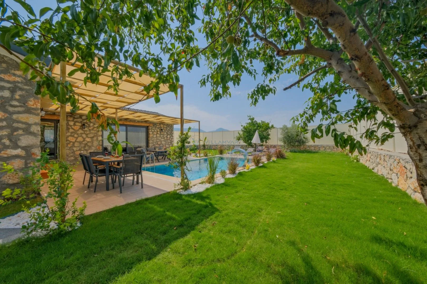 Villa İris