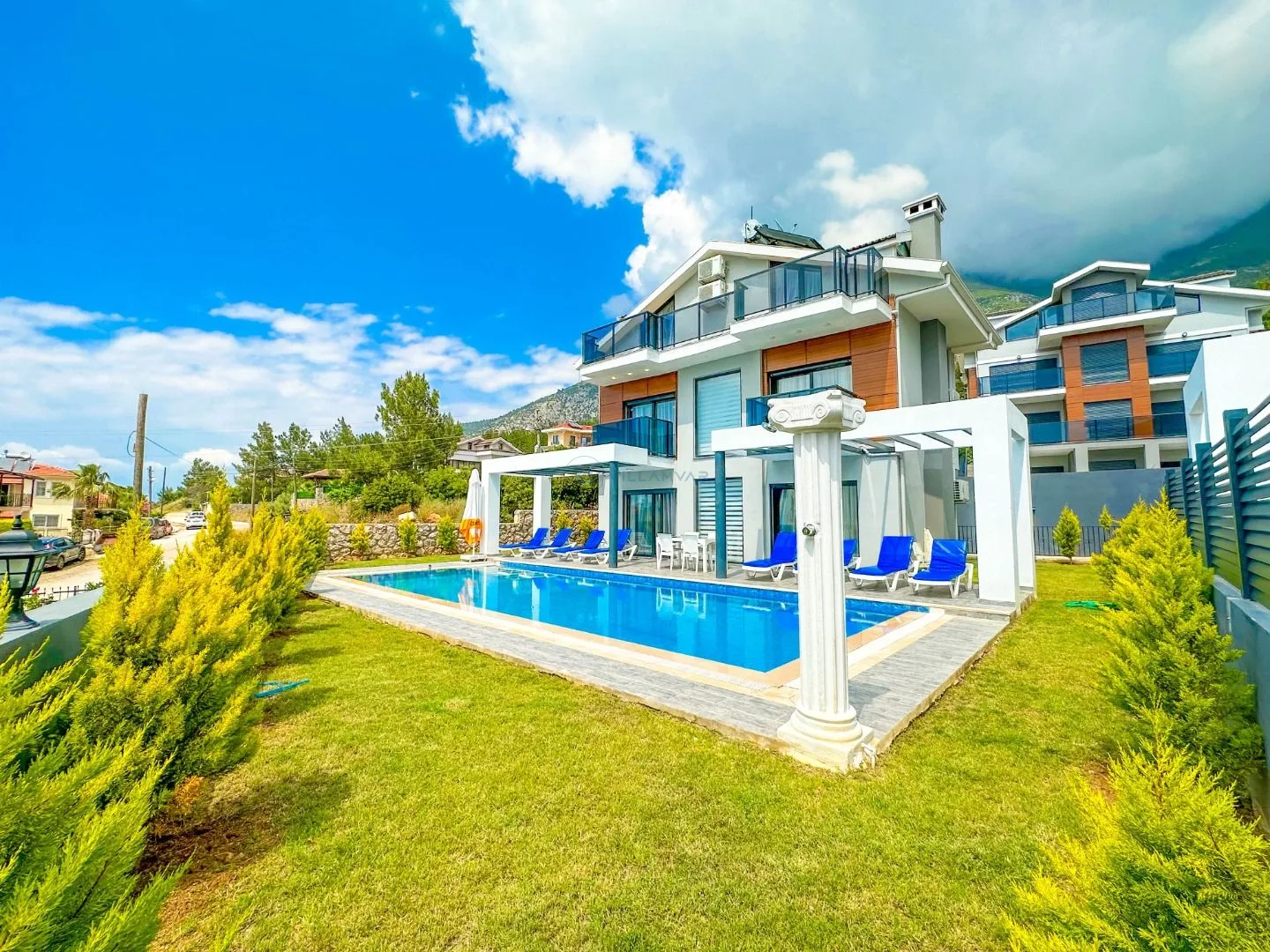 Villa Lazulin