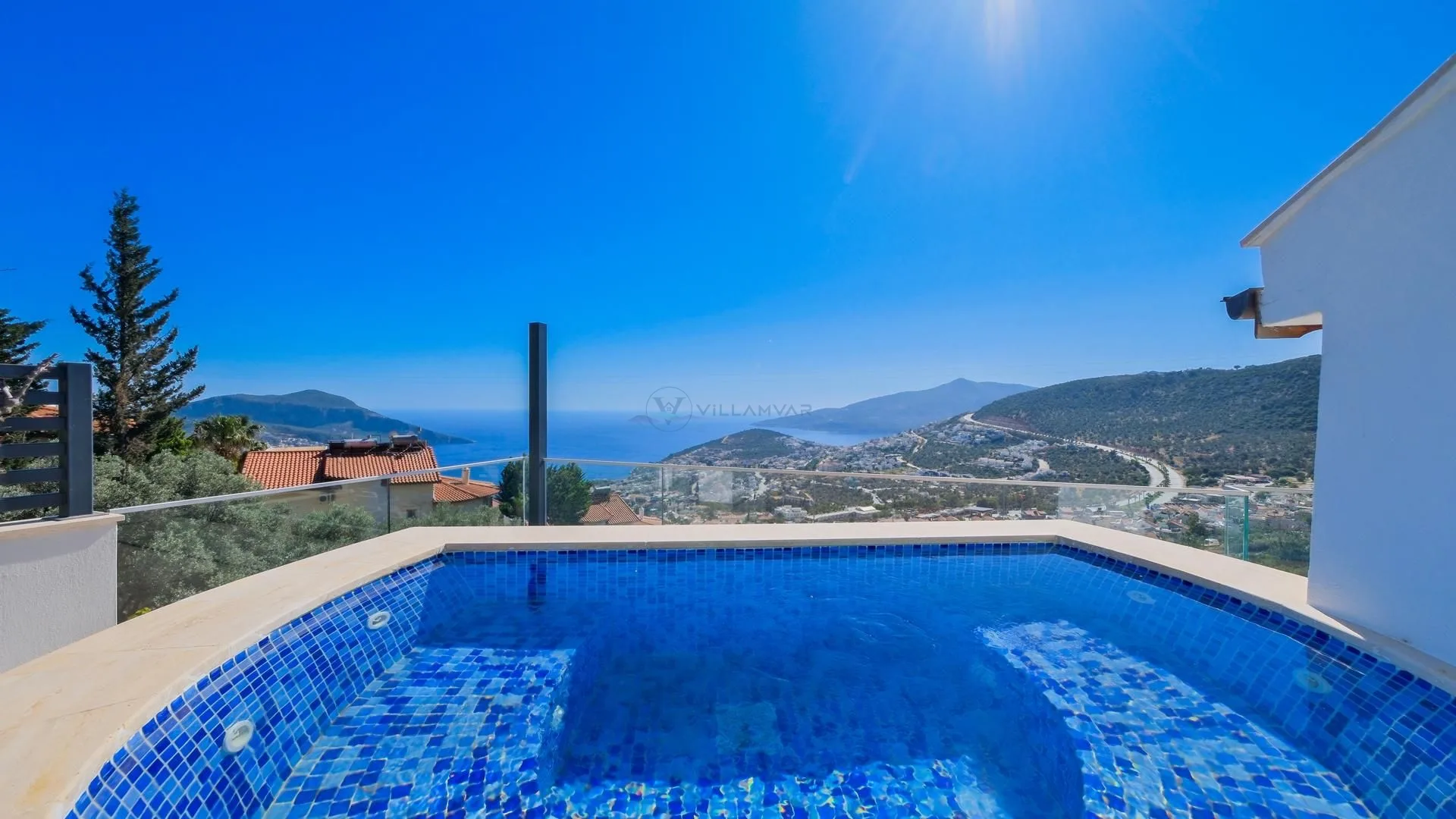 Villa Topic