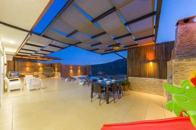 Villa Favori 1