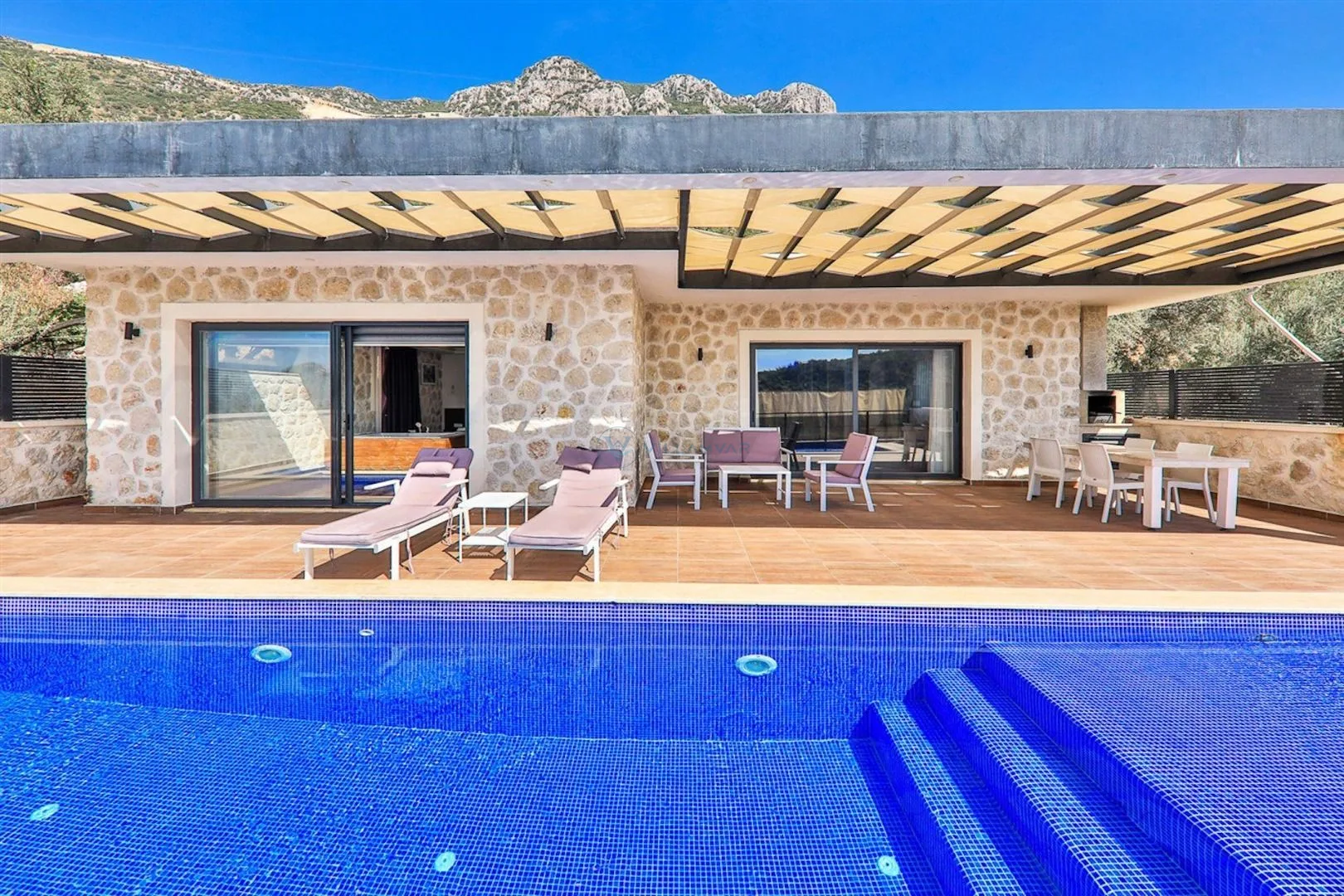 Villa Panamera Cal
