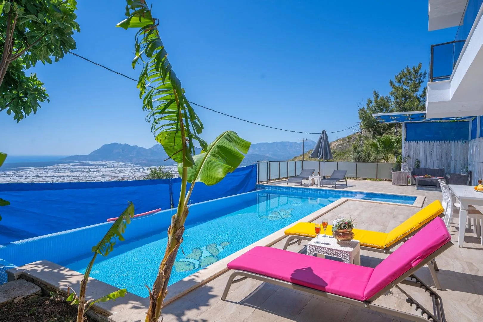 VR Villa Avalon