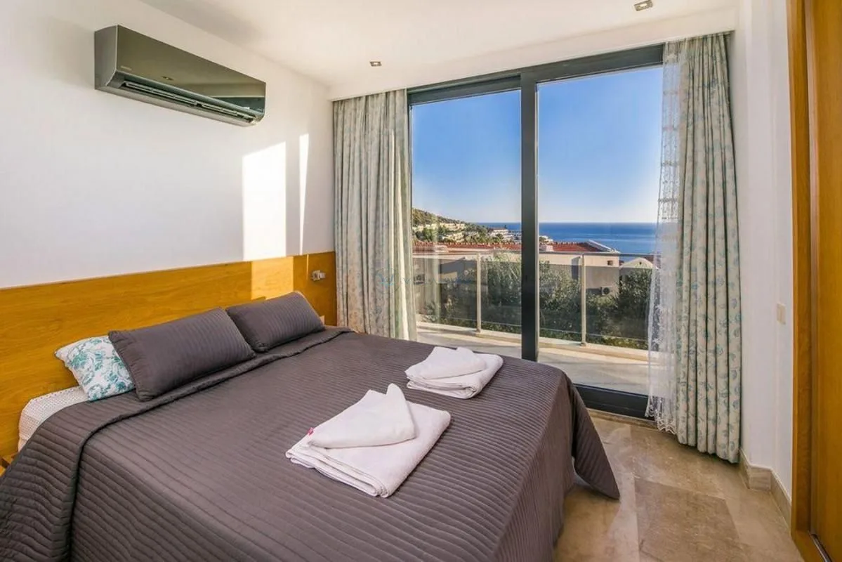 Azure Luxury Villas
