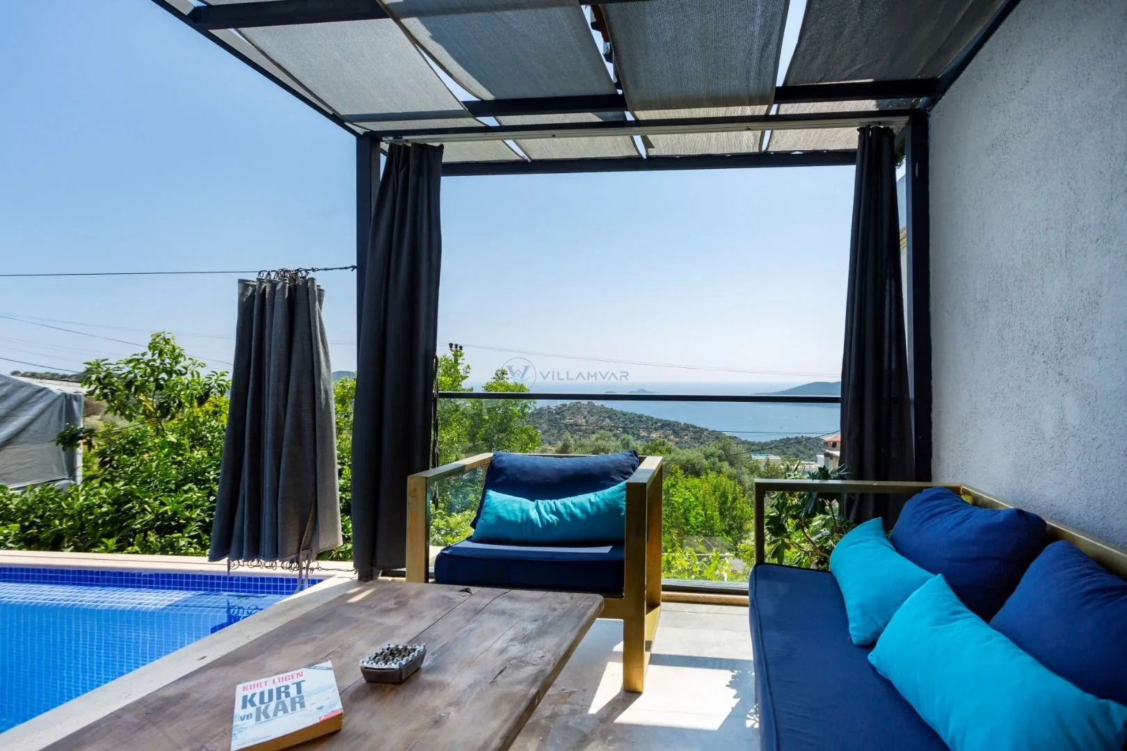 Villa Gold Moon