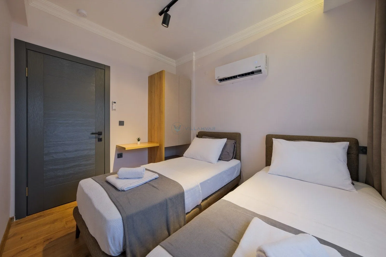 Light Suite Apart 5