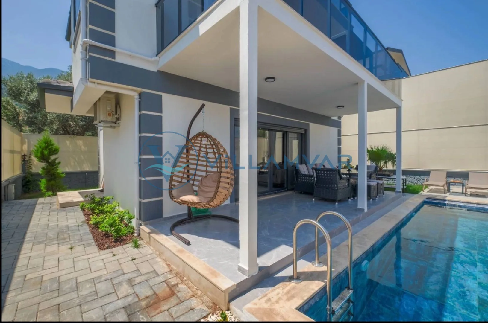 Villa Adenna