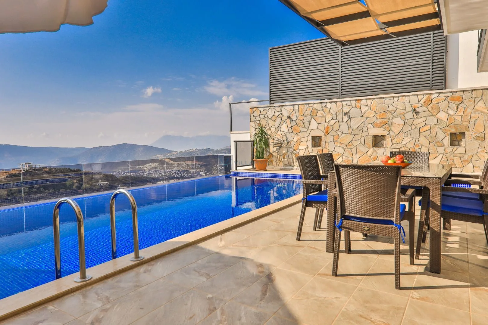 Villa Blue Star
