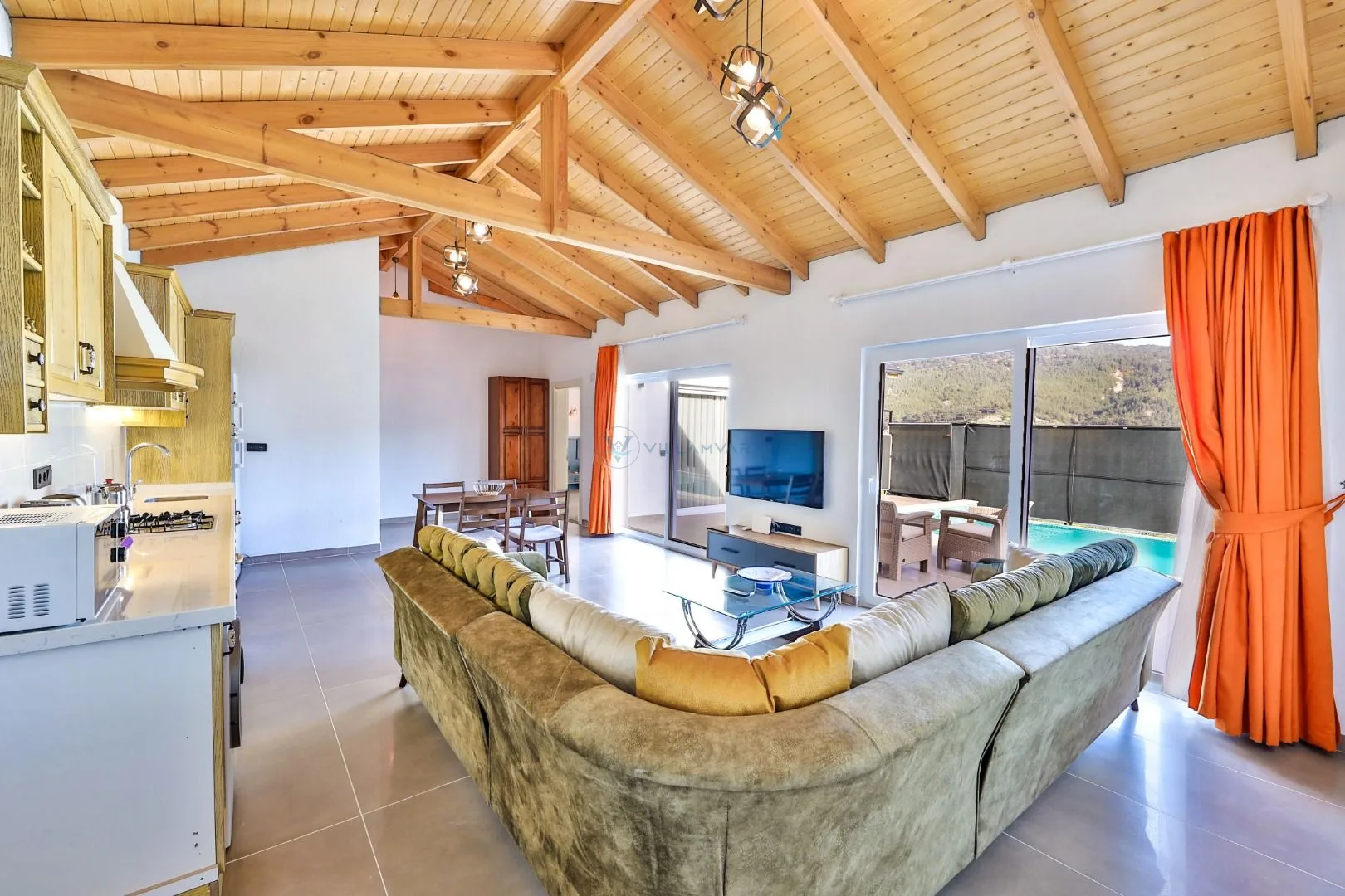 Villa Tawny