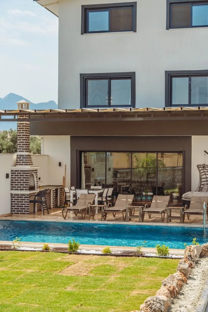 Villa Genesis 2