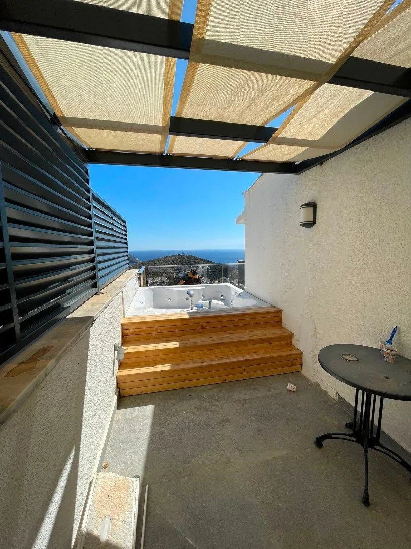 Villa Skylight