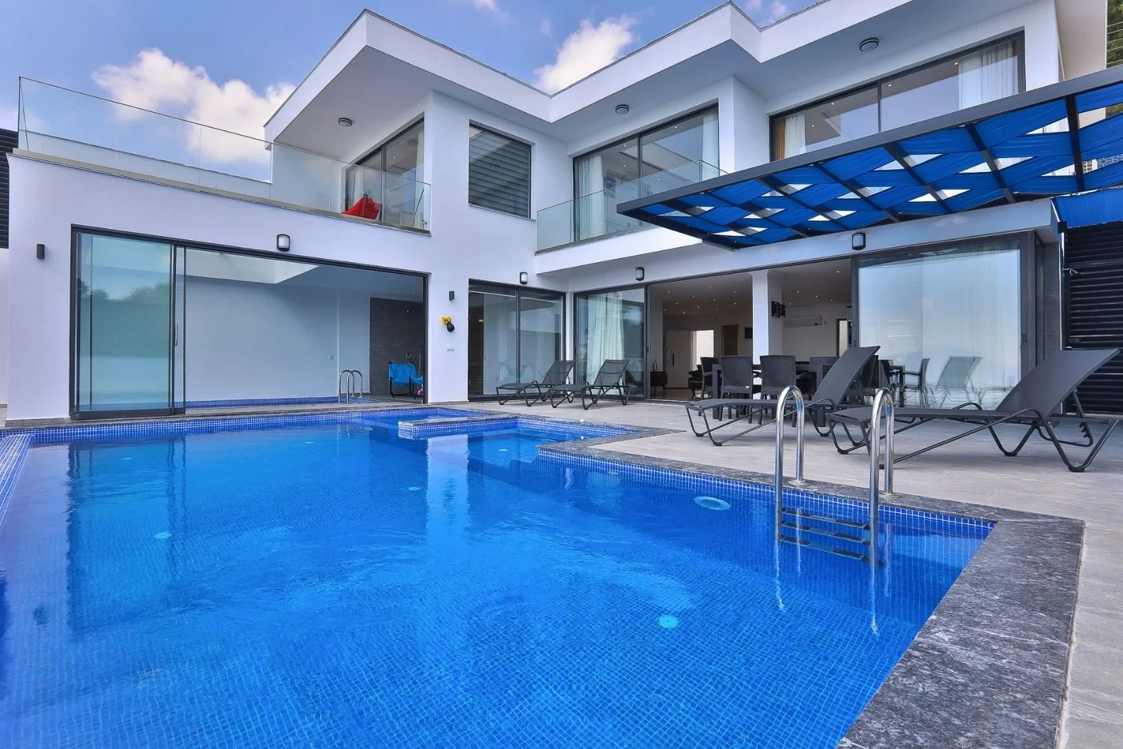 Villa Nova Üzümlü