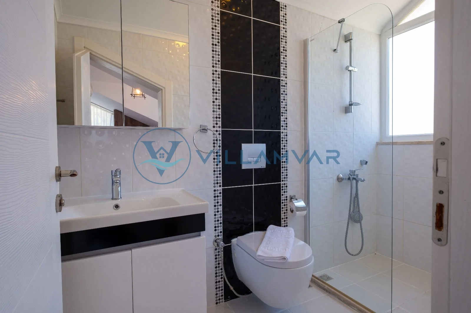 Villa Silver Orkide