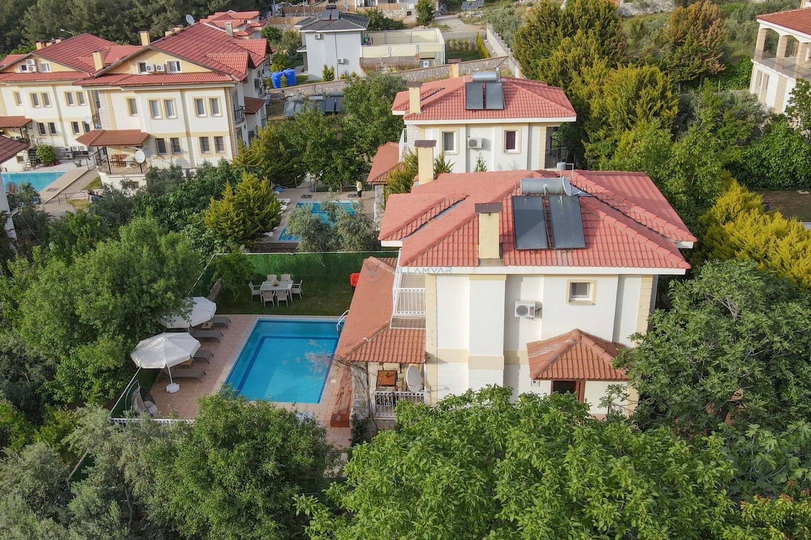 Villa Almond