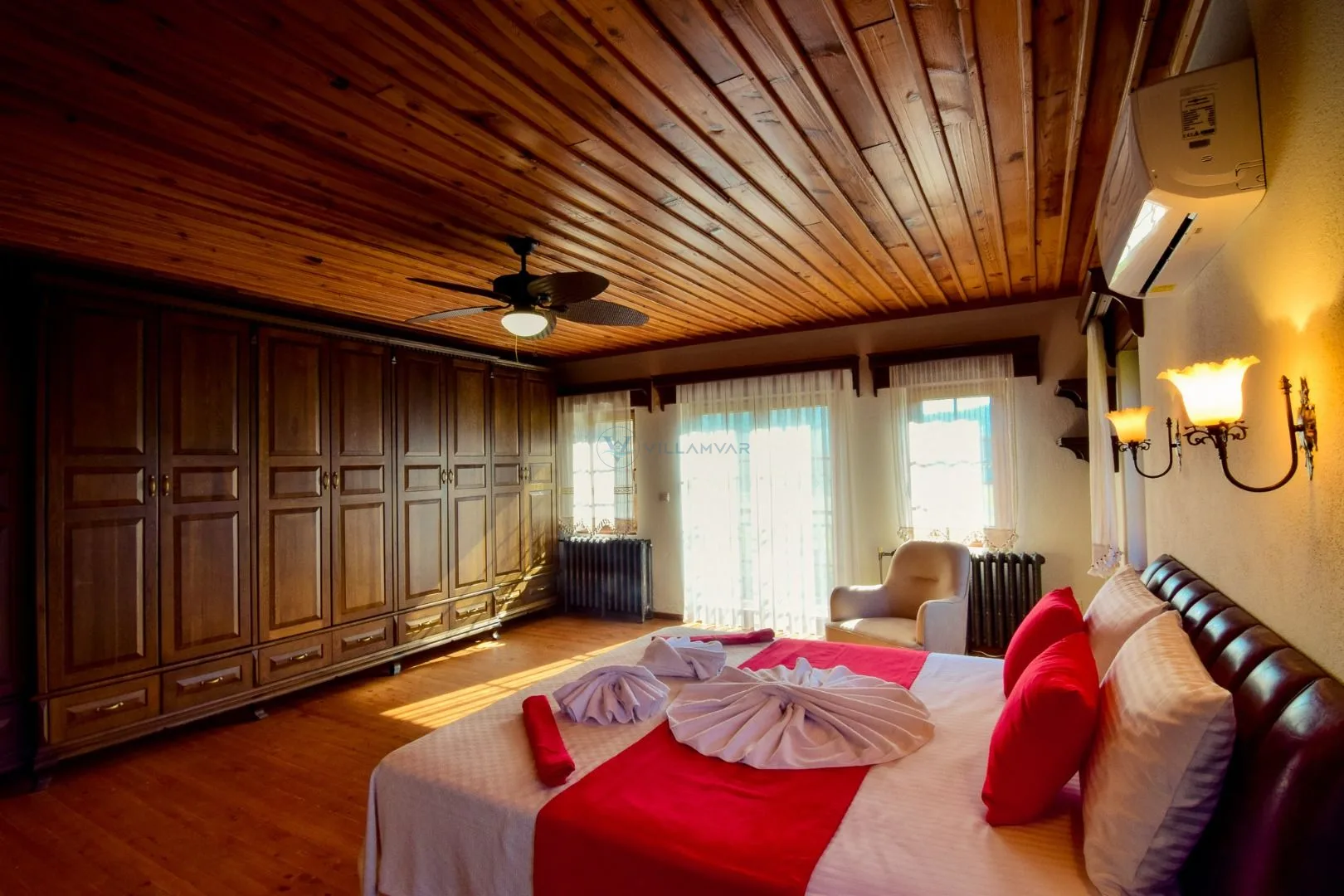 Villa Rock Home
