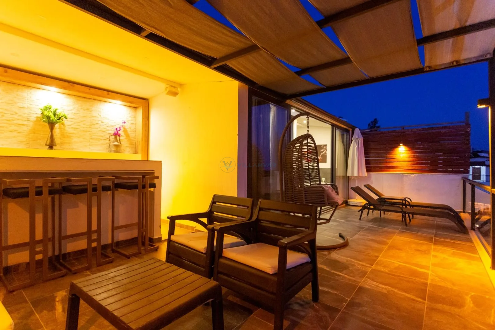 Villa Gold Moon