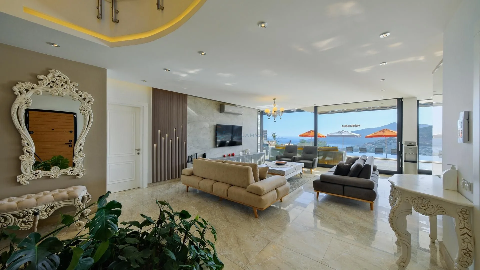 Villa Topic