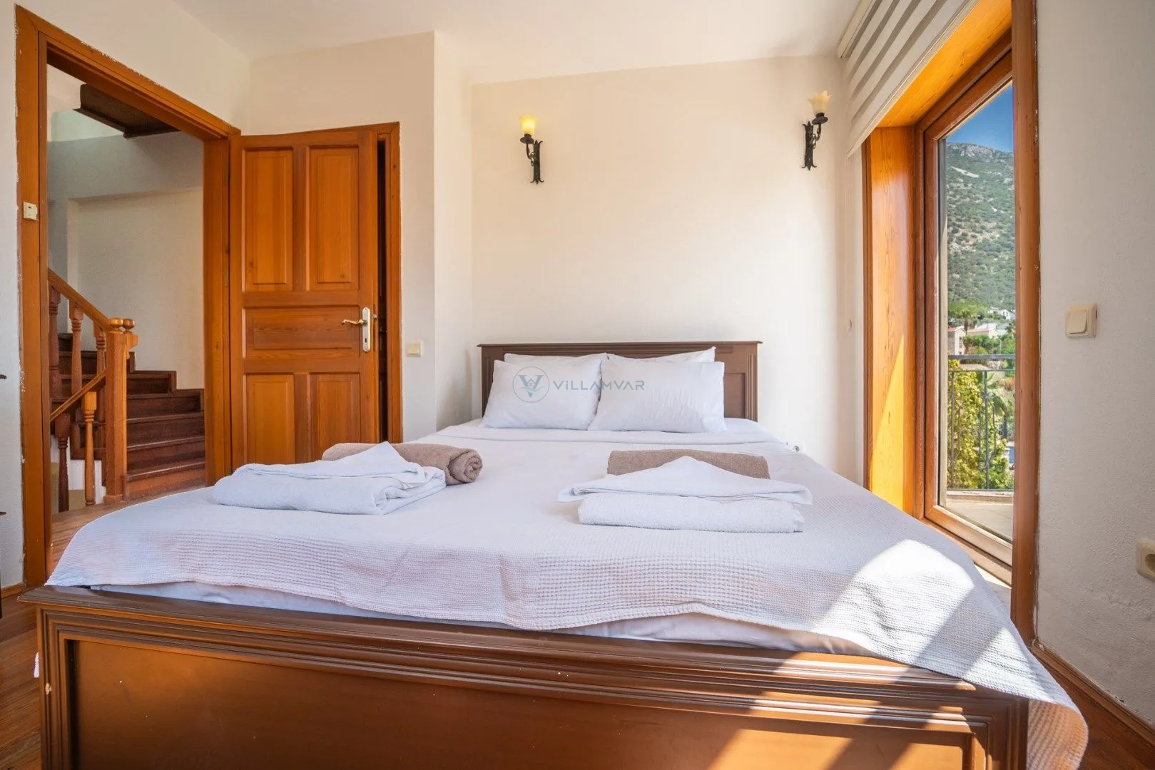 Hemrah Villa Swan