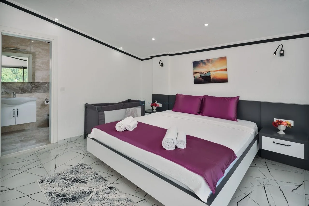 Villa Gold
