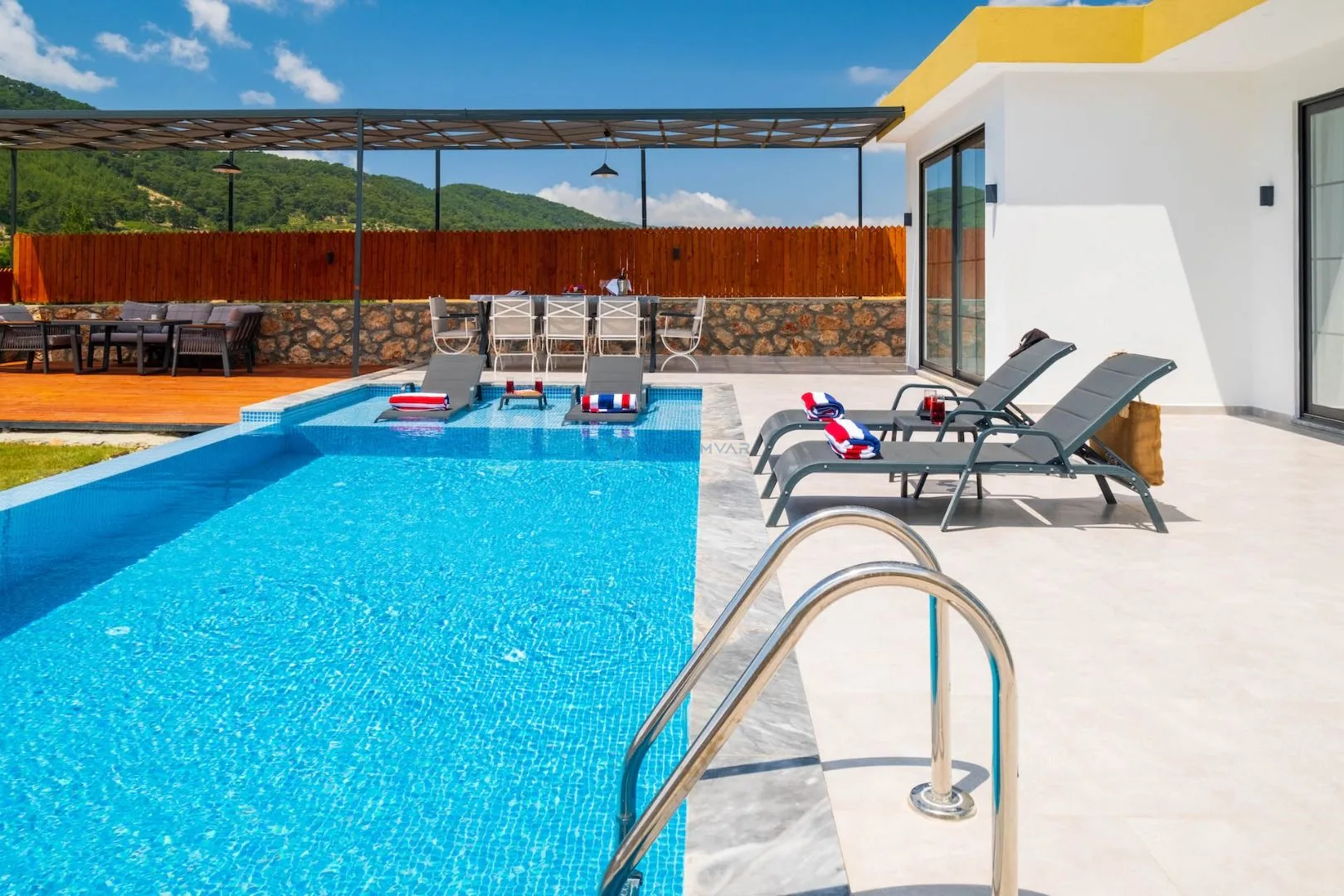 Villa Mavin 2