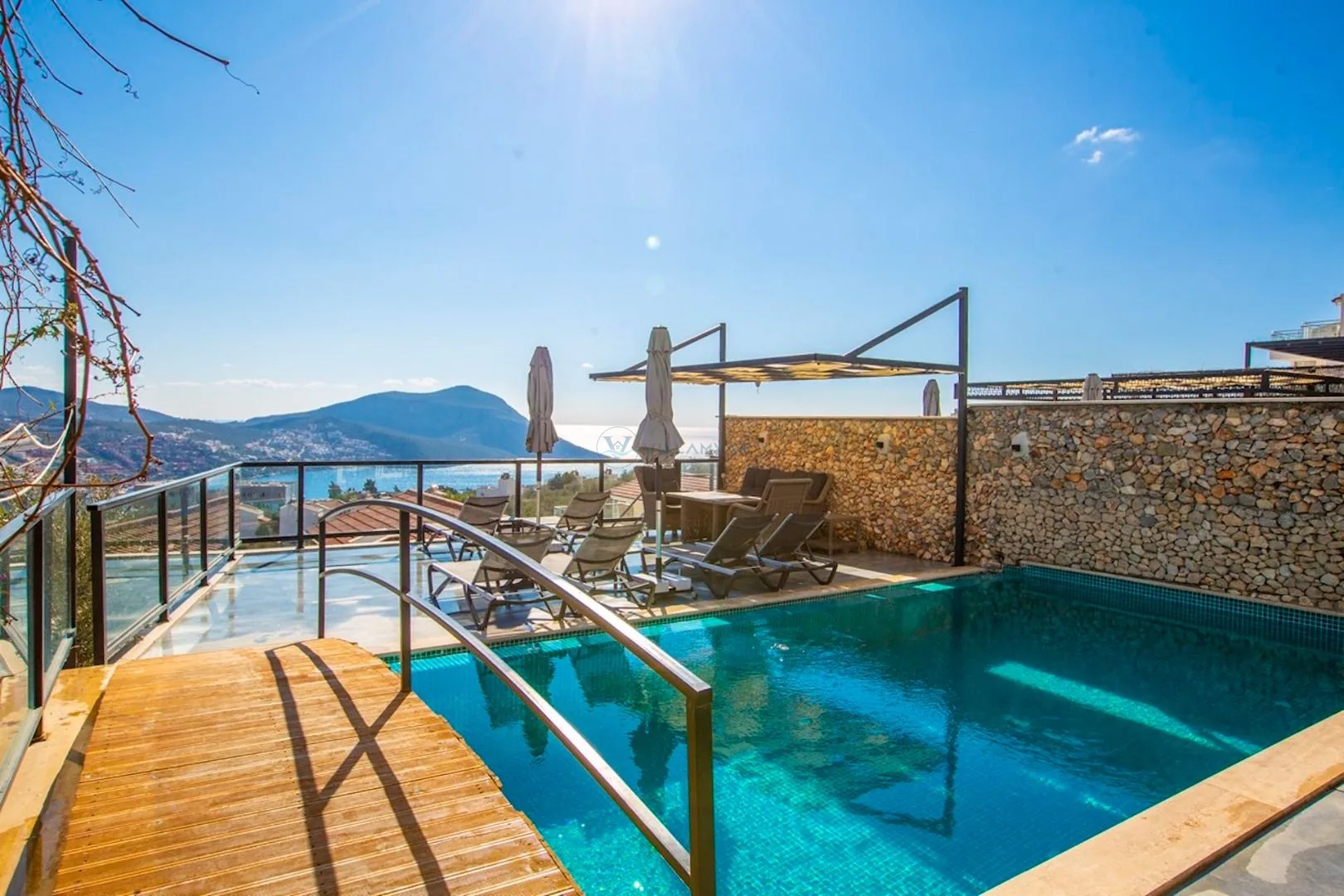 Villa Roannes 1