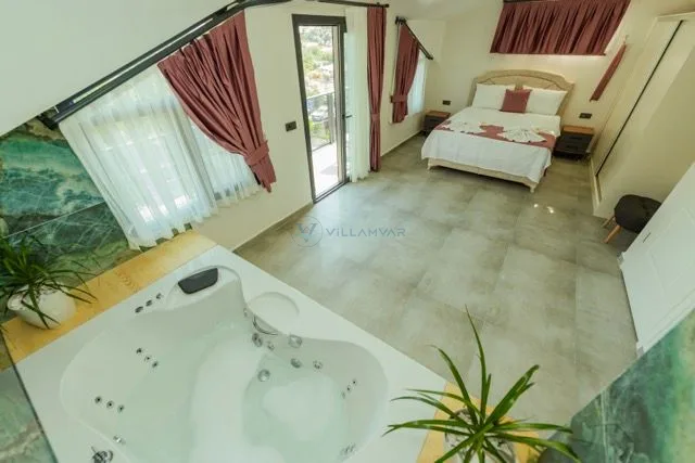 Villa Fullmoon