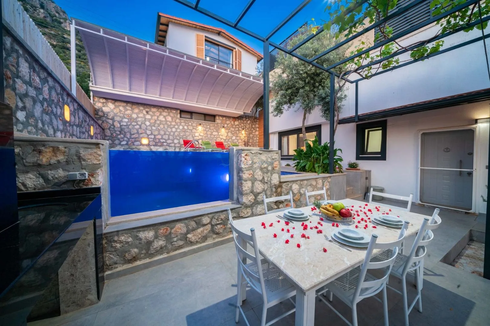 Villa Thera Aqua