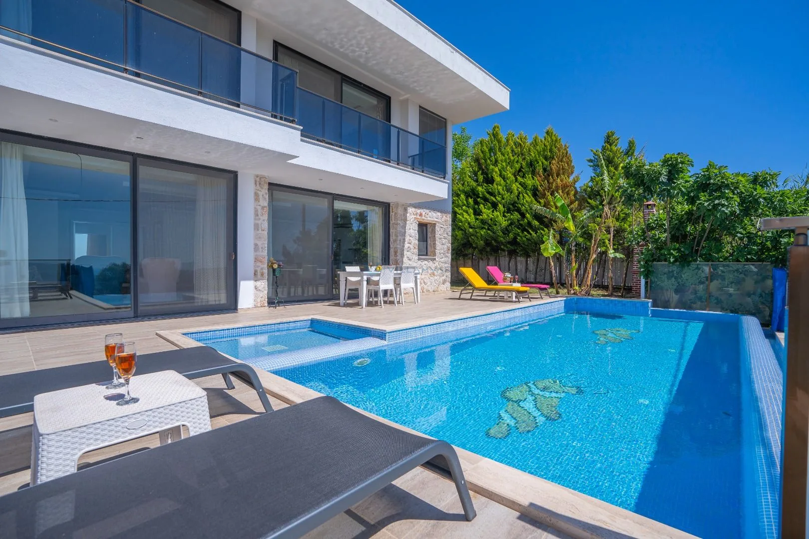 VR Villa Avalon