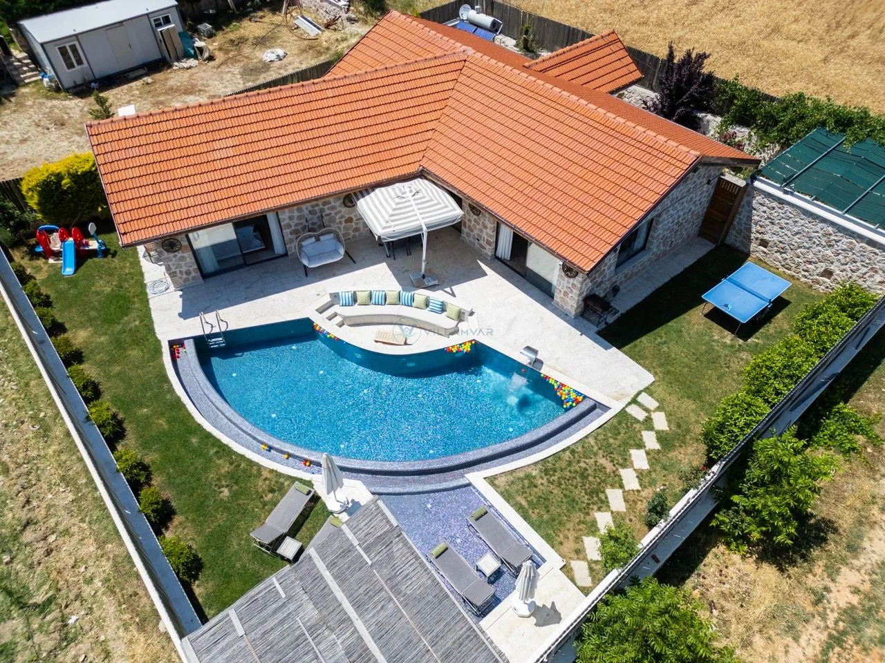 Villa Topçu Stone