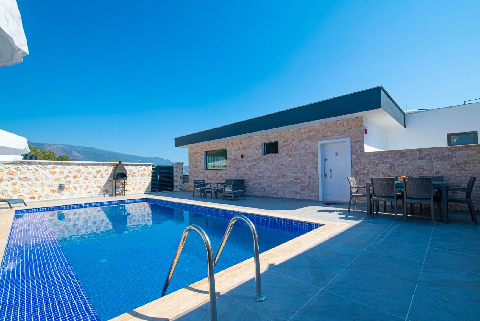 Villa Ay 3