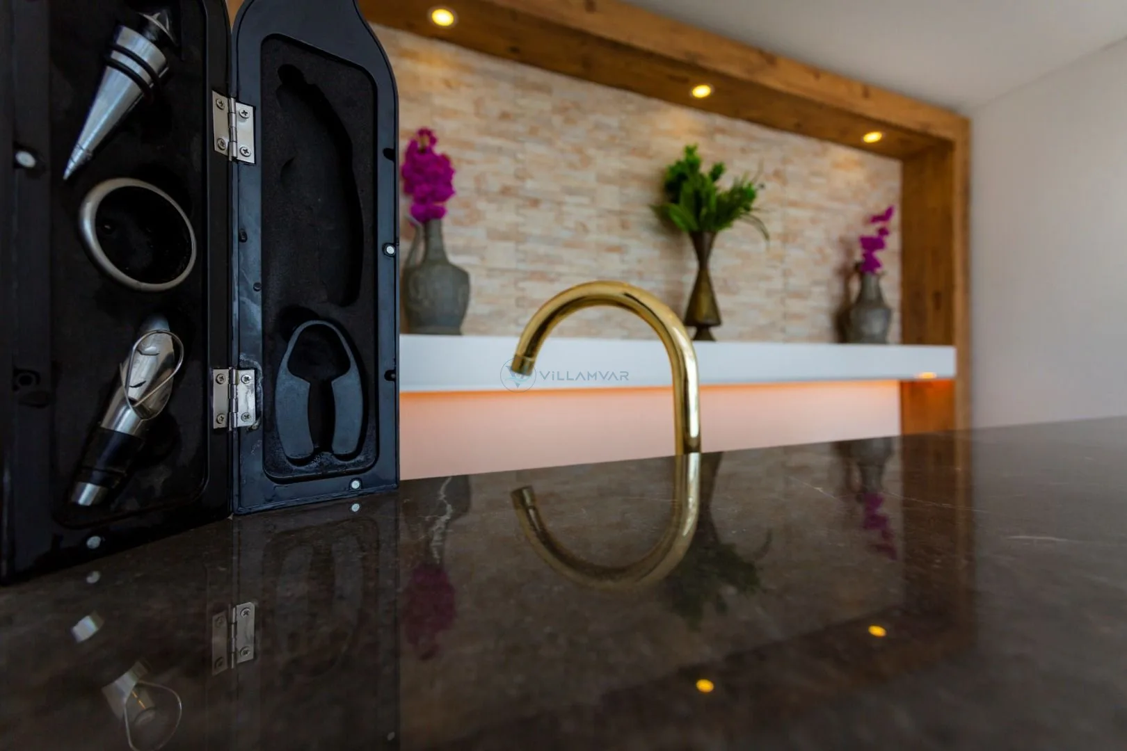 Villa Gold Moon