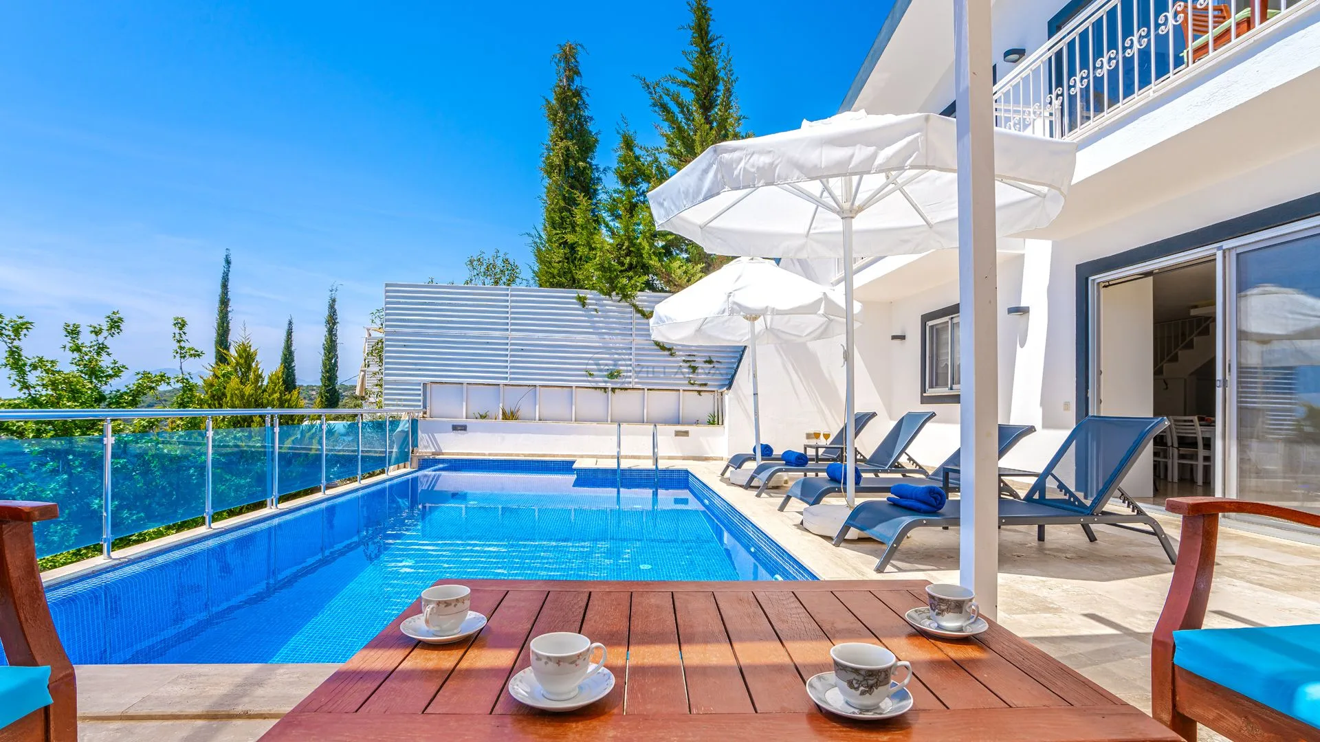 Bbvl Villa Poli