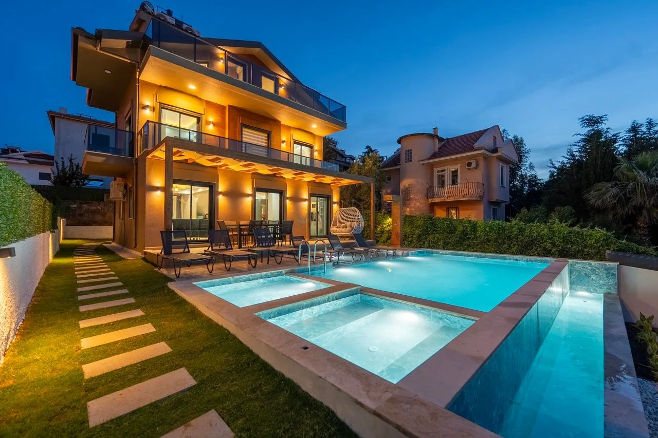 Villa Ay Luxe