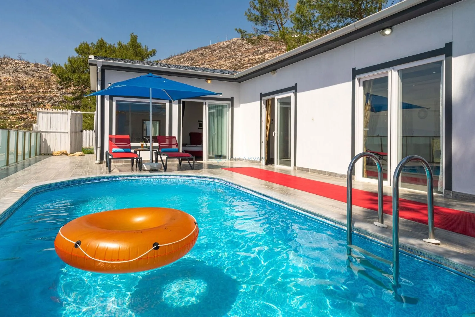 VR Villa Nazo