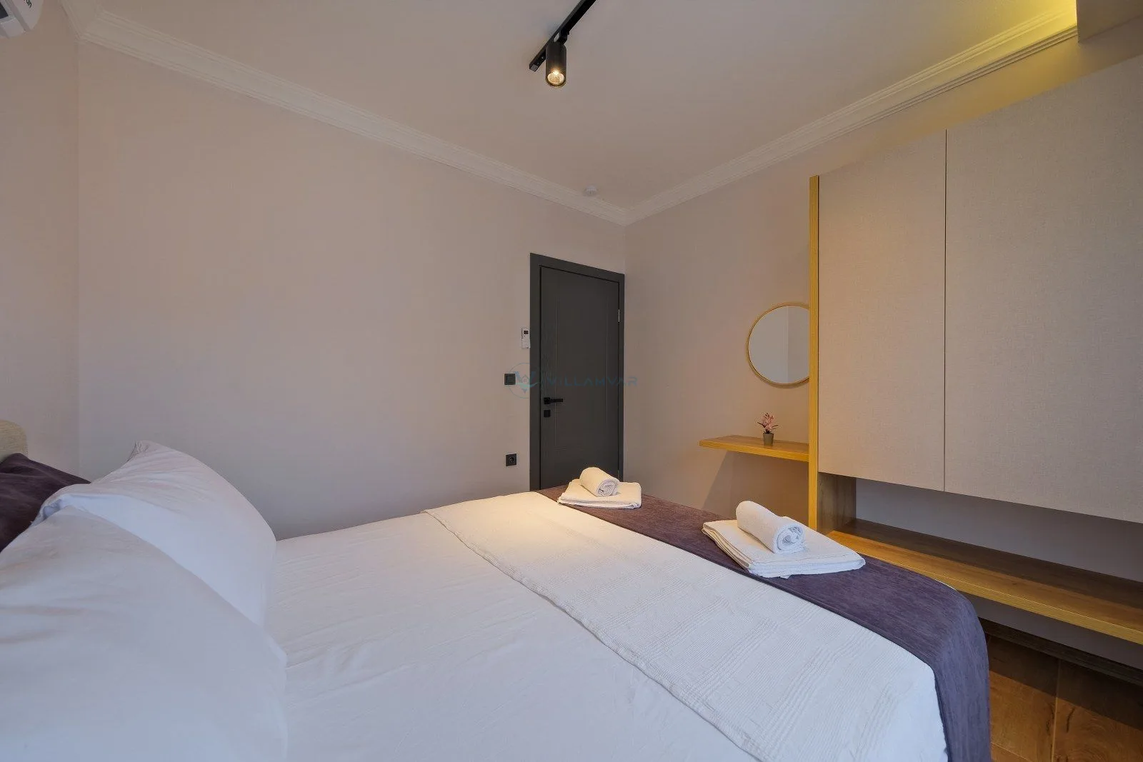 Light Suite Apart 5