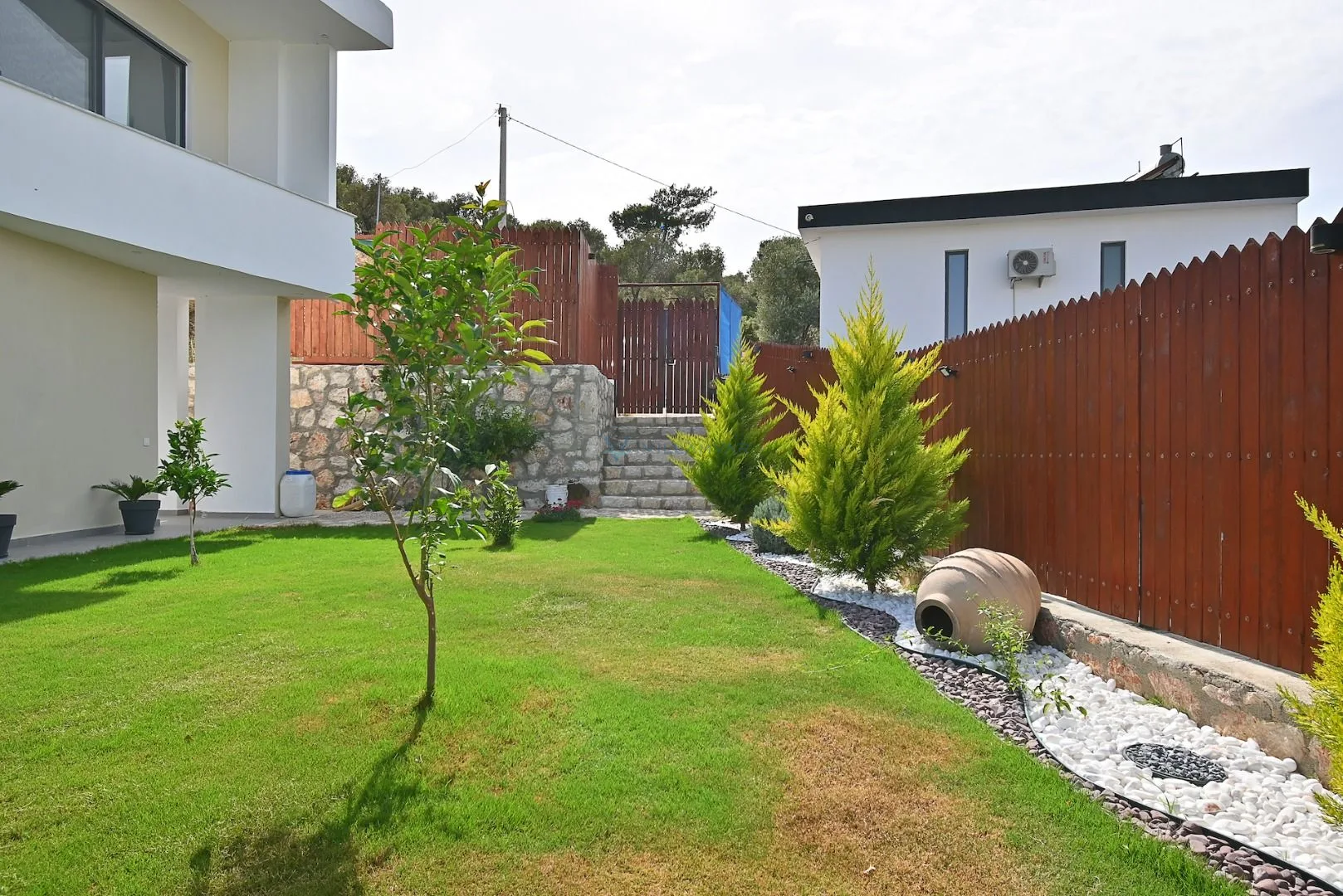 Villa Green House