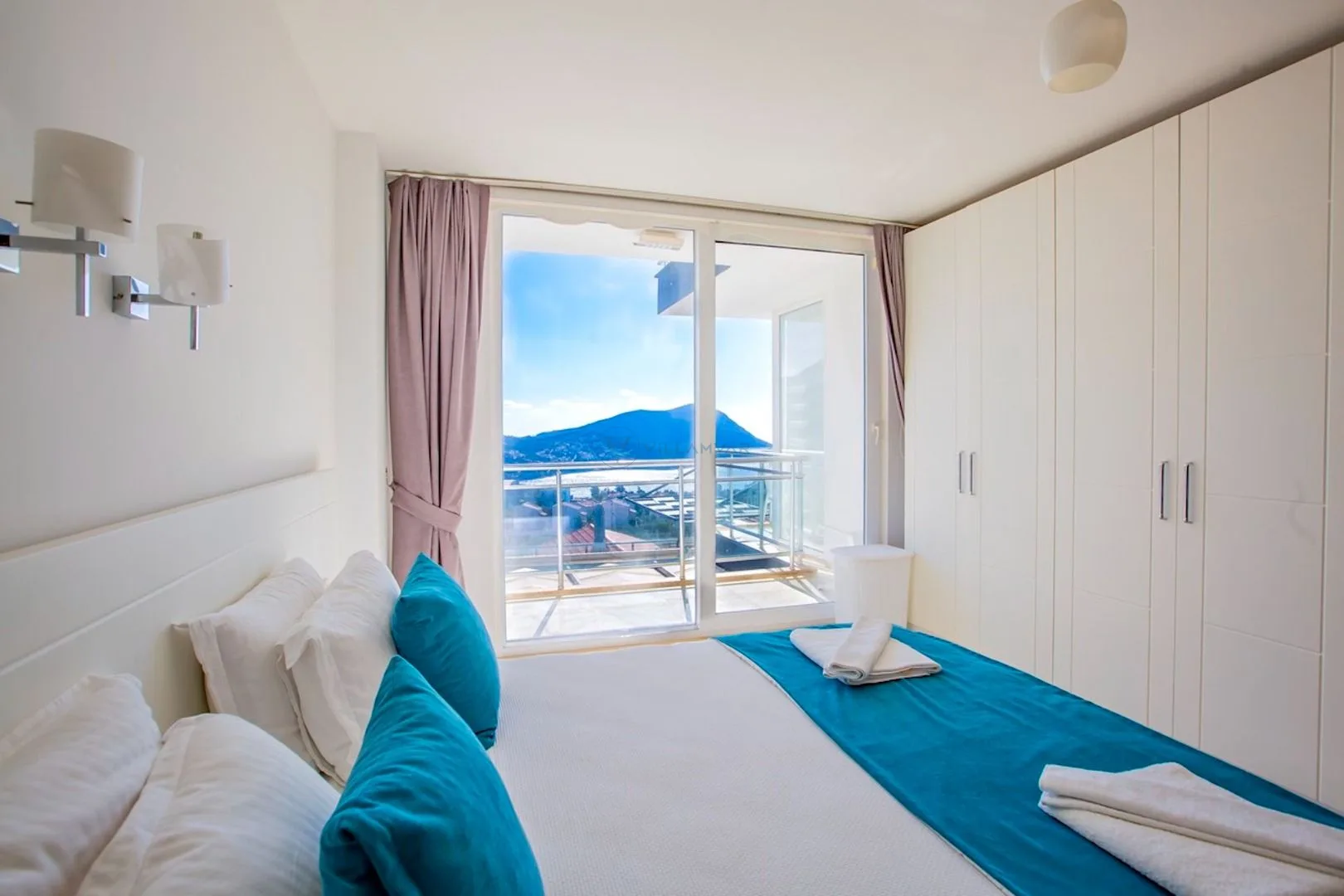 Villa Roannes 1