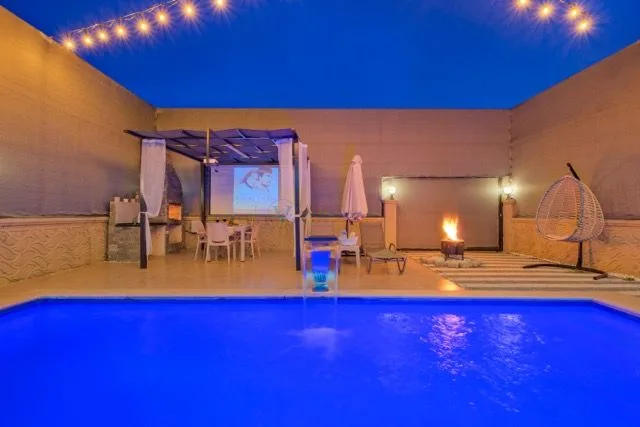 Crystal De-Luxe Villa