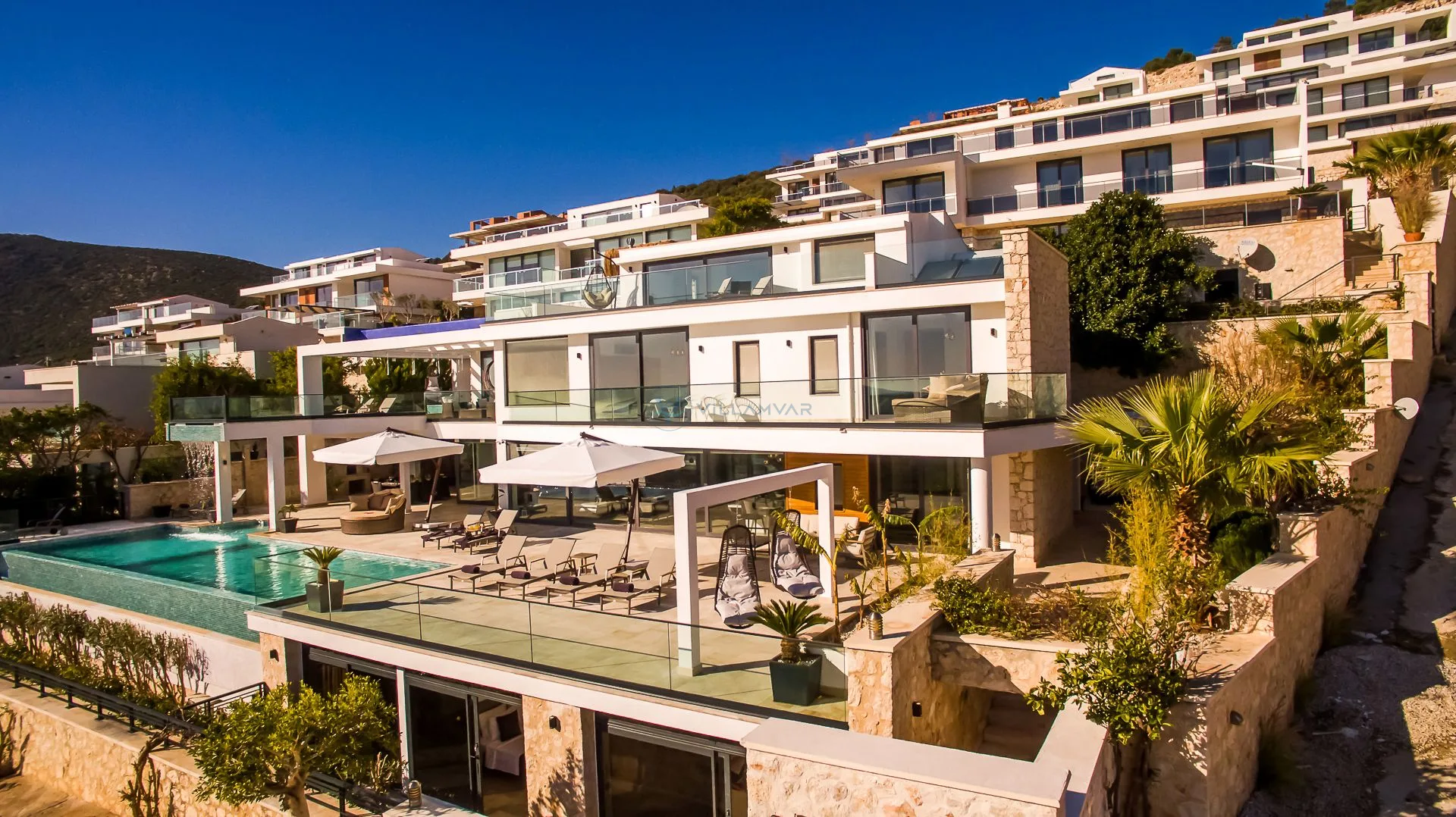 Villa Lavonya