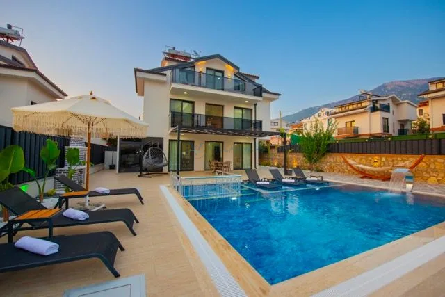 Villa Fullmoon