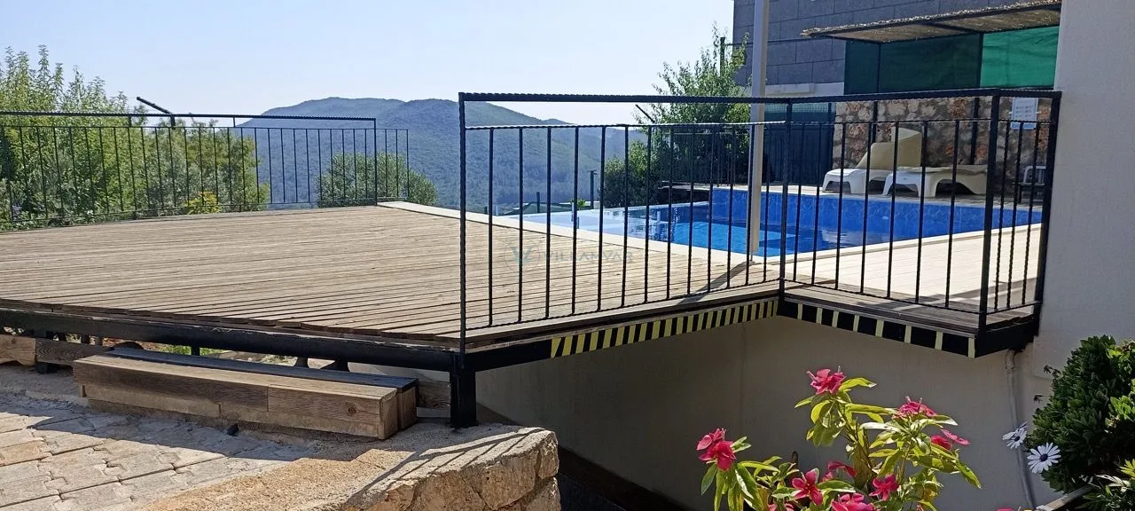Villa Phellos